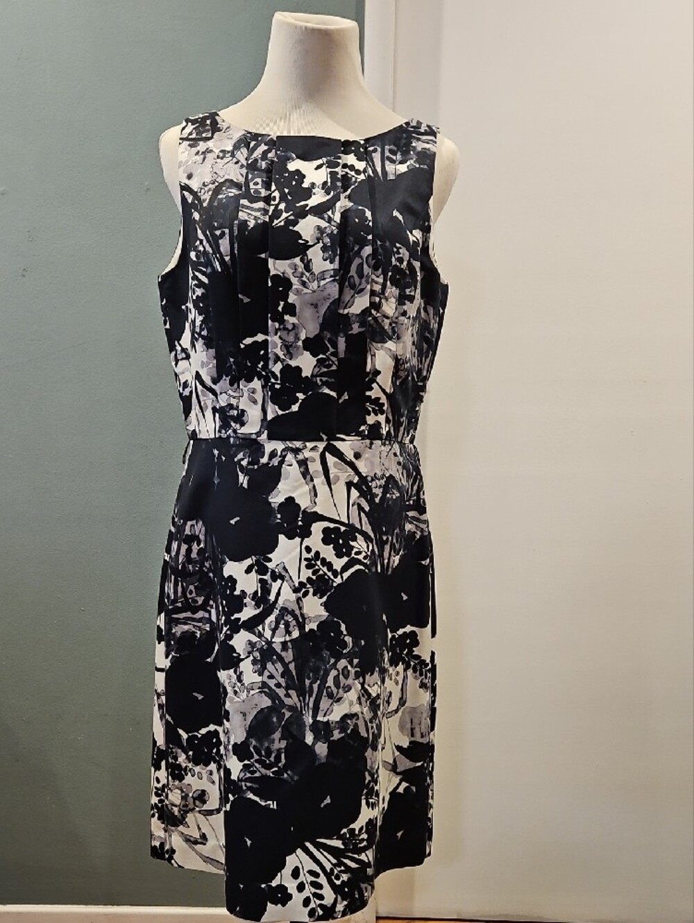 Ann Taylor Silk Cotton Black & White Floral Sheath Dress 0301